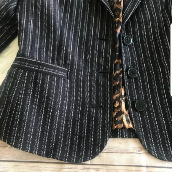 Cabi pinstriped leopard lined blazer size 6 - Picture 6 of 6